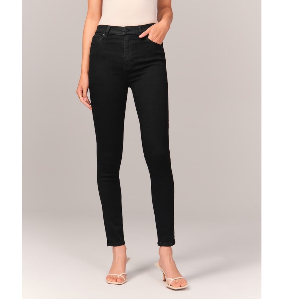A&F Skinny High Rise Jean